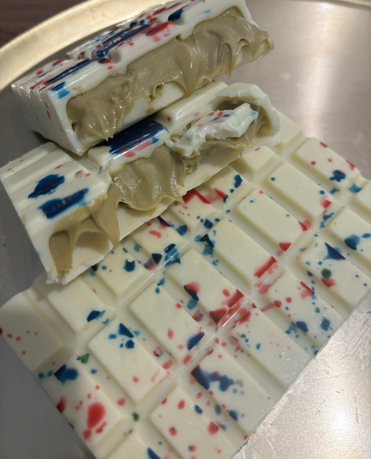 Dubai White Chocolate Bar Luxury Box 200g